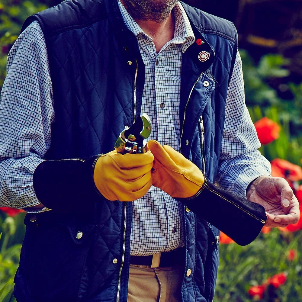 Deluxe Premium Leather Gauntlet - Large 3 Deluxe Premium Leather Gauntlet - Large