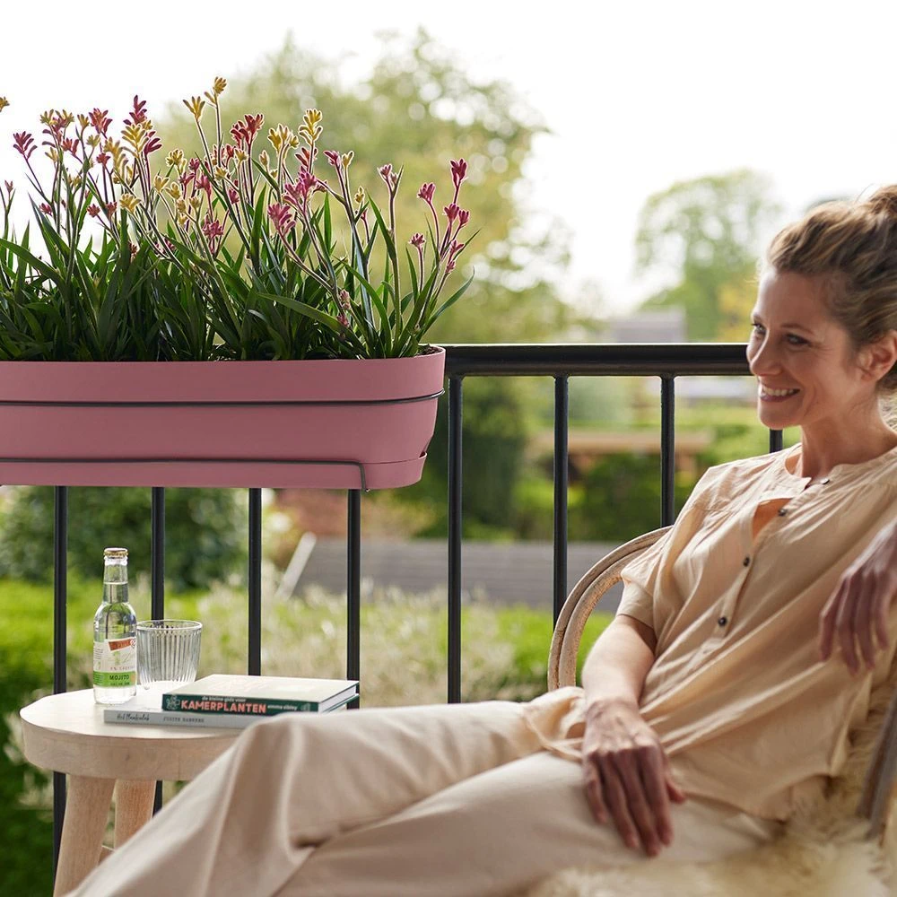 Elho Vibia Campana All In 1 Trough - Dusty Pink 70cm 4 Elho Vibia Campana All In 1 Trough - Dusty Pink 70cm - Image 2